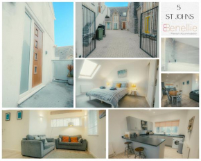 'Hidden Jewel' city centre + FREE PARKING